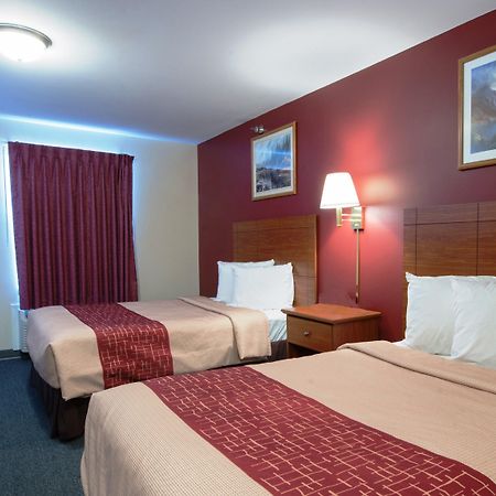 Red Roof Inn & Suites Dickinson Buitenkant foto