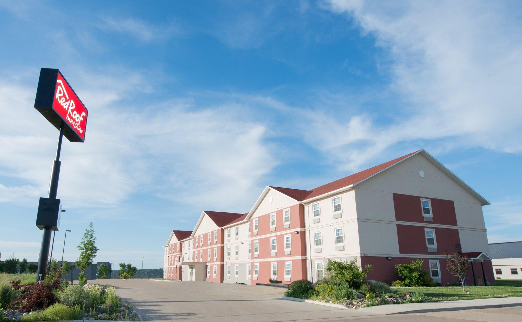 Red Roof Inn & Suites Dickinson Buitenkant foto